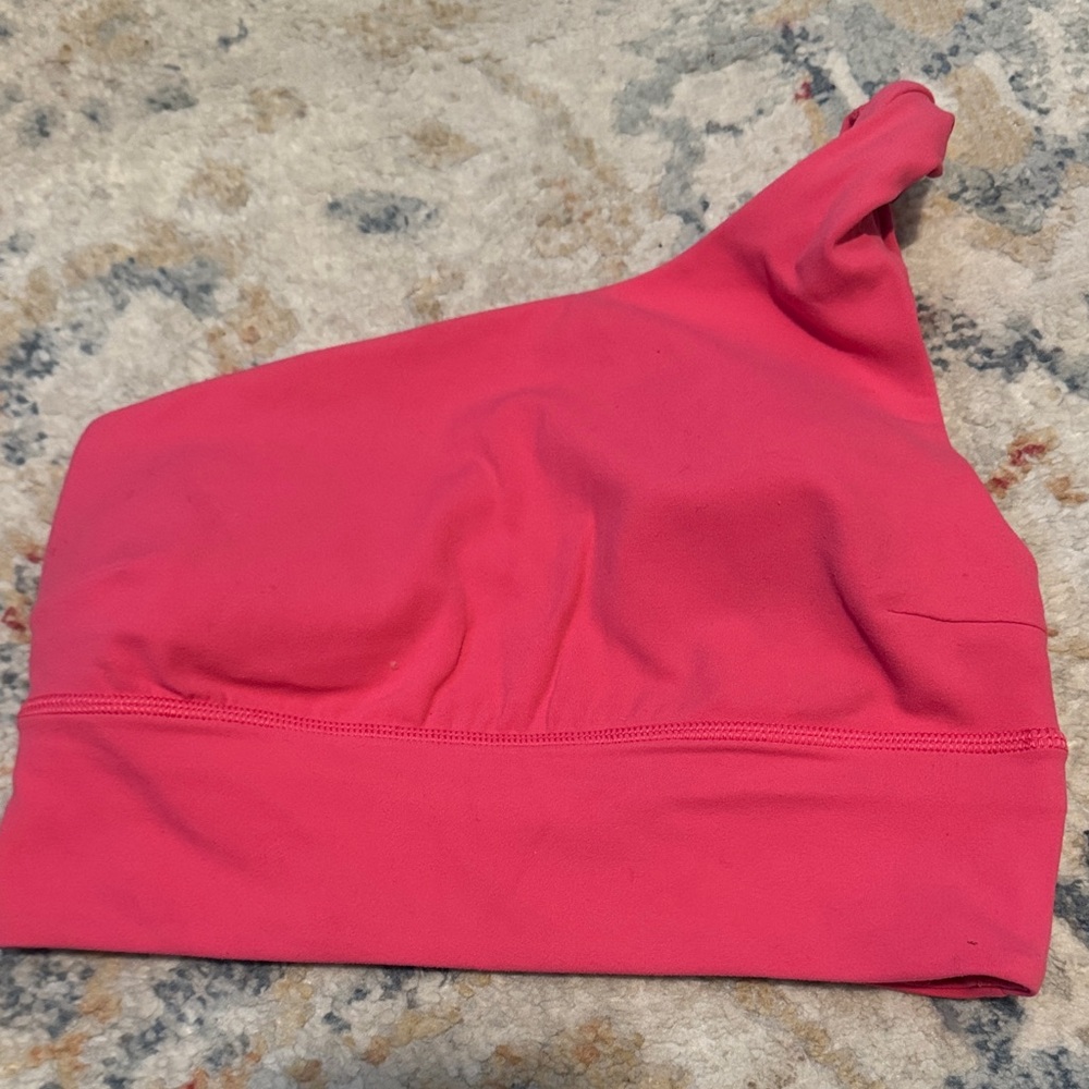 Lululemon Align Asymmetrical light support c/d cup Size 4 color Lip Gloss